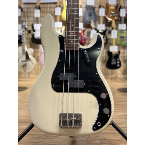 Nashguitars 客製仿舊貝斯 PB63 MK White / Medium 中度仿舊
