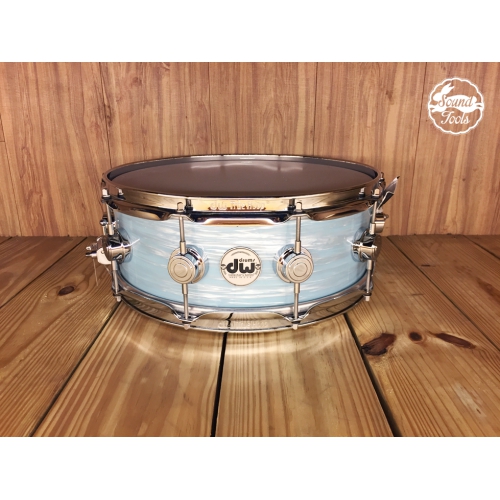 DW Collector's 小鼓 5.5x14 Pale Blue Oyster